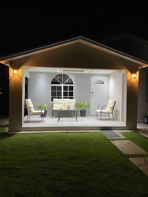 Marla Home At Montego West Villageの連絡先